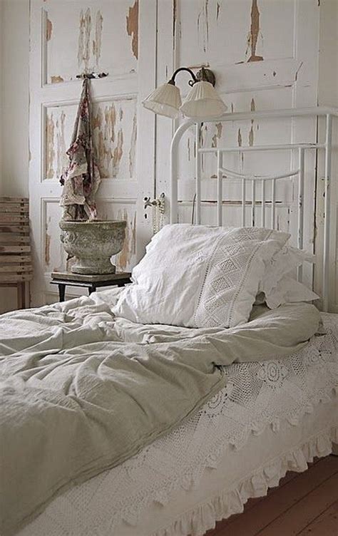 30 Amazing Shabby Chic Touches To Your Bedroom Design Page 15 Of 27