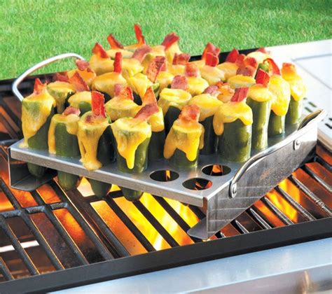 For jalapeno powder, it is best to pick peppers that are on the verge of turning red, or fully red peppers. 36 Hole Jalapeno Grilling Rack