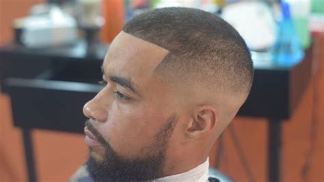 How To Cut A Mid Bald Fade With A 2 On Top Youtube