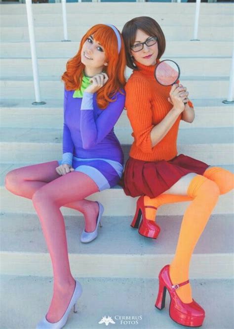 Pin By Sarah The Queen On Cosplay An Costumes Duo Halloween Costumes Cute Halloween Costumes