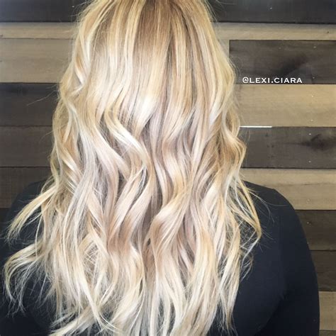 Champagne Blonde Champagne Blonde Hair Inspiration Long Hair Styles