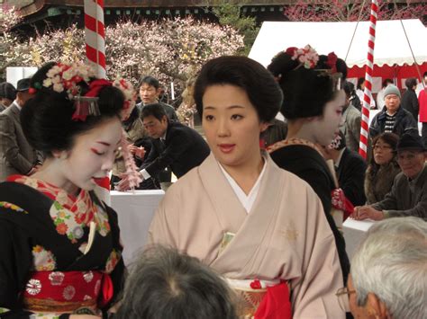 Geisha (芸者) has long been an astonishment cemented in the history of japan. Maiko | Geisha world Wiki | FANDOM powered by Wikia