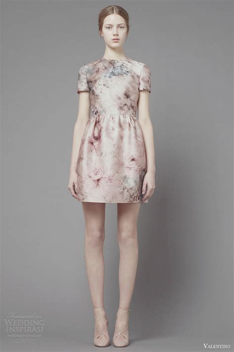 Online wedding dresses stores will provide you with numerous kinds of wedding dresses on sale including a line and mermaid wedding dress style. Valentino Pre-Fall 2013 Ready-to-Wear | Wedding Inspirasi