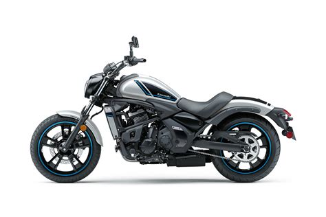 Blending an aggressive ride with a vintage styling and a powerful 649cc engine, this bike kicks any experience into high gear. 2021 VULCAN S ABS Motorcycle | Canadian Kawasaki Motors Inc.