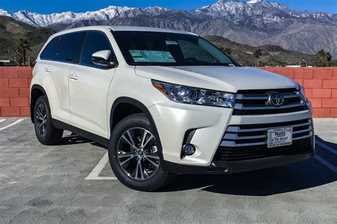 New 2019 Toyota Highlander Le Plus Sport Utility In Cathedral City