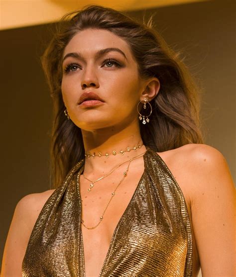 Golden Girl Gigi Hadid Hot Sex Picture