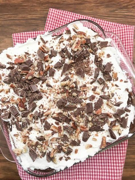 Combine the heavy cream and vanilla bean in a bowl mix. Chocolate Layer Dessert with Homemade Whipped Cream | Recipe | Homemade whipped cream, Chocolate ...