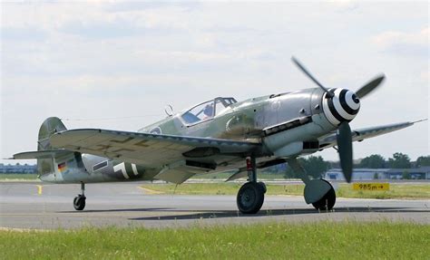 Aktivitäten in der nähe von flugmuseum messerschmidt. Messerschmitt Bf 109 | Hydraulisch nach außen in die ...