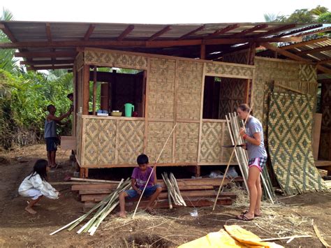 Native Amakan Half Concrete Half Wood House Design In Philippines