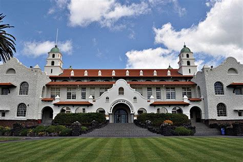 โรงเรียนชายล้วนอันดับหนึ่งในเกาะเหนือ ประเทศนิวซีแลนด์ Auckland