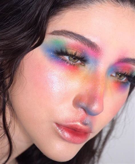10 Abstract Makeup Looks That Are Totally Selfie Worthy