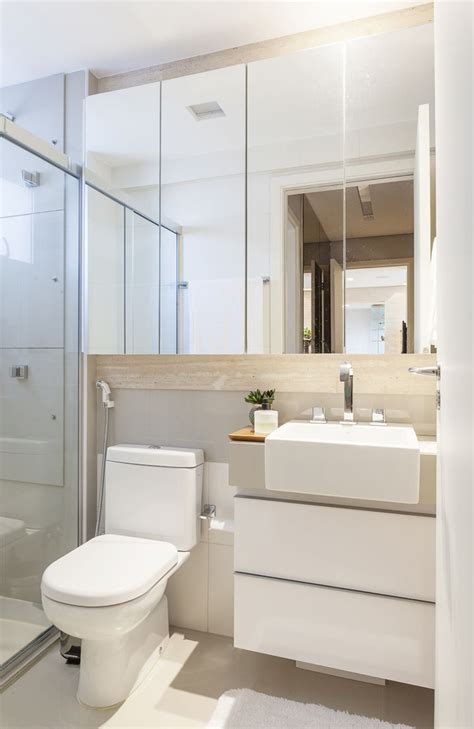 Decoracion de salas modernas para espacios pequeños. Clean E Integrado em 2020 | Banheiros modernos, Banheiros ...