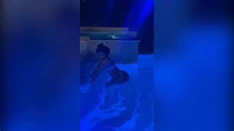 Watch Cardi B Twerks Up A Storm In Turks And Caicos Metro Video