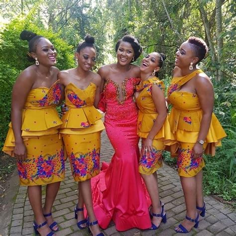Fabulous African Traditional Bridesmaid Wedding Train👰 👸 African