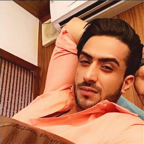 Yeh Hai Mohabbateins Aly Goni Aka Romi Suffers Heat Stroke Bollywood News And Gossip Movie