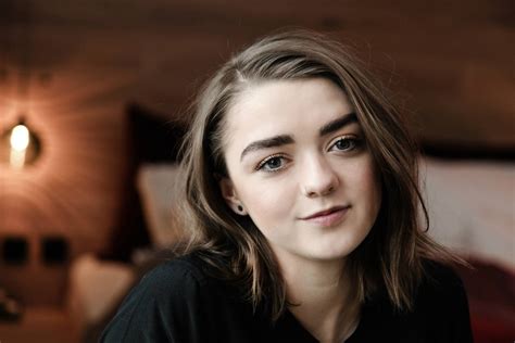 Maisie Williams English At Malraux