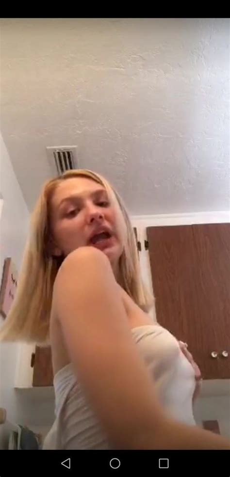 Hot Blonde Show Boobs On Periscope Xhamster