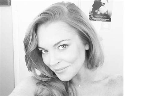 the 200 best celebrity selfies celebrity selfies lindsay lohan celebrities