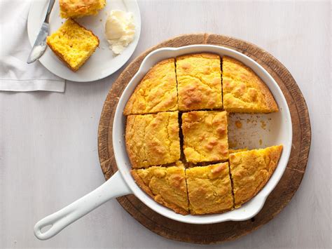 Yes, creamy cornbread is what you read and this is the best cornbread recipe that so…… instead of buying separate cornmeal, we make cornmeal out of our grits. Corn Bread Made With Corn Grits Recipe : Julia's Simply ...