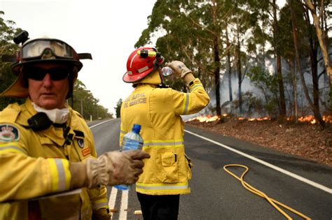 Firefighters Hit Out At Aussie Pm Over Bushfire Response Abs Cbn News