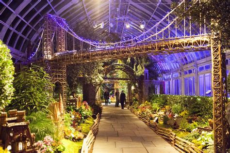Free shipping on orders over $100. New York Botanical Garden Holiday Train Show