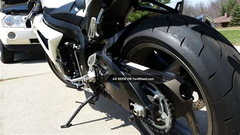 08 2009 suzuki gsxr 600 rear back tail fairing cowl section complete az51. 2009 Gsx - R 600 (black / White) $7, 400