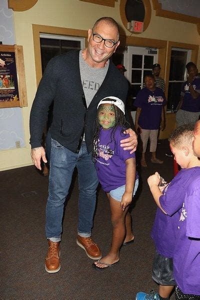 Guardians Of The Galaxys Dave Bautista Surprises Children At Give
