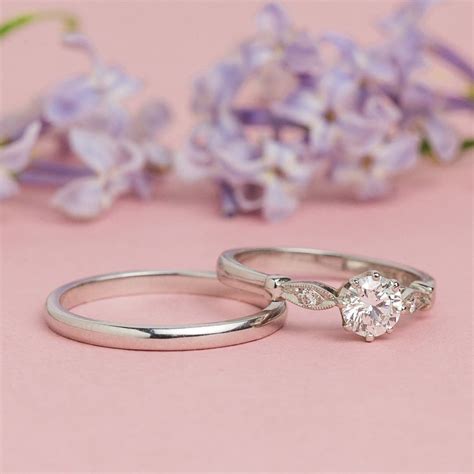 Not surprisingly, the shape was quite fashionable at the time. Edwardian Style Ring with Diamond Set Marquise Shape Shoulders | Antique style engagement rings ...