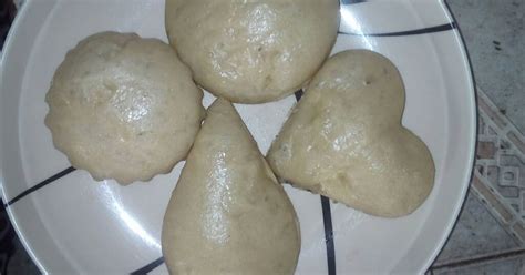 Nigerian cuisine consists of dishes or food items from the hundreds of ethnic groups that comprise nigeria.like other west african cuisines, it uses spices and herbs with palm or groundnut oil to create deeply flavored sauces and soups. How To Make Alkubus : Alkubus Recipe By Zhalphart Kitchen ...