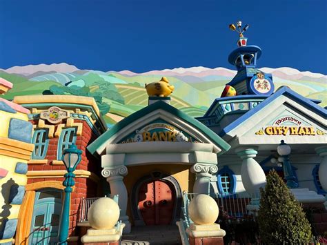 Photos First Look Inside Reimagined Mickeys Toontown At Disneyland