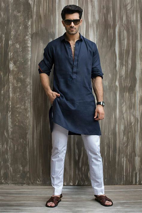 Pin By Zakalwe On Kurta Pajama Indian Men Fashion Gents Kurta Design