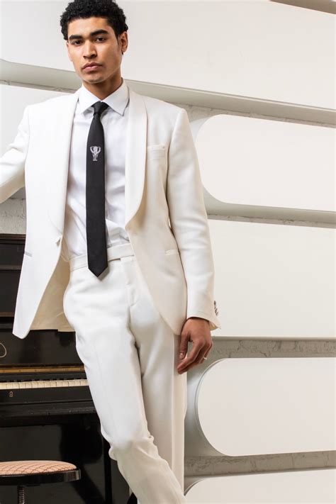 Последние твиты от hugo boss corporate (@hugoboss). Pin by Zachary C.N. on Suits & Shoes in 2020 | Clothes ...
