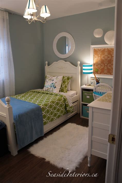 Teenagers, especially girls usually have lots of preferences in designing their rooms. Seaside Interiors: Going Blue & Green {Girls room redo}....