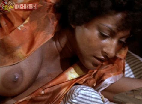 naked pam grier in foxy brown