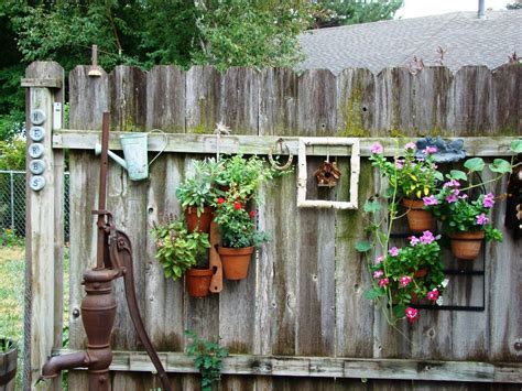Browse a wide selection of garden decor ideas for your outdoor space, including buddha statues, lawn ornaments, garden gnomes and more. 15 Easy Rustic Outdoor Decor Ideas For You - Instaloverz