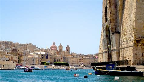 Malta, island country located in the central mediterranean sea with a close historical and cultural connection to both europe and north africa, lying some 58 miles (93 km) south of sicily and 180 miles (290 km) from either libya or tunisia. MALTE - LA VALETTE Capitale Européenne de la Culture 2018 - Destination Premium