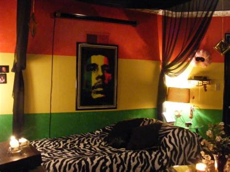 Bob marley & the wailers were also on the bill. Pin by Naoto on Room painting ideas | Bedroom themes, Room ...