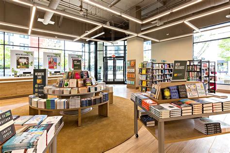 Barnes And Noble Closes Over 400 Bookstores Good E Reader