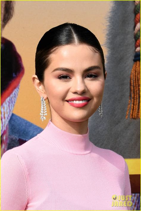 Selena Gomez Is Pretty In Pink At Dolittle Premiere Photo 1282328