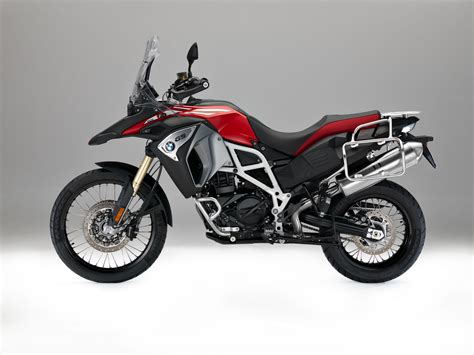 The f800gs adventure has a base price of $13,550, a $2,100 upcharge over the base gs, which middleweight adventure shootout specs. BMW F 800 GS Adventure online kaufen