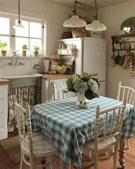 Pin By Lisa Smith On Kitchen House Interior Cottage Kitchens French