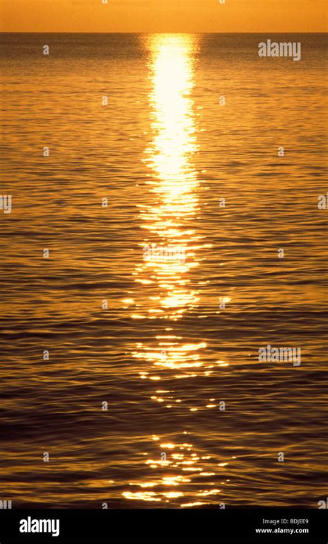 Seascape Sunset Reflection Stock Photo Alamy