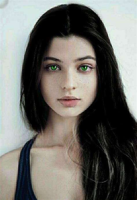 Pin By Junewolf On Shifting To Hogwarts Visualisation Black Hair Green Eyes Green Eyes Girl