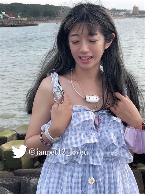 Jan小兔子⁎⁍̴̛ᴗ⁍̴̛⁎20 On Twitter Love Being Naked At The Beach