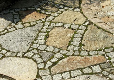 Terrassenplatten müssen nicht zwangsläufig auf oder in beton verlegt werden. Terrassenplatten richtig verlegen