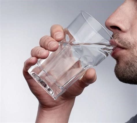 Swelling of your face, lips, tongue, or throat. The Most Effective Home Remedies For a Burnt Tongue