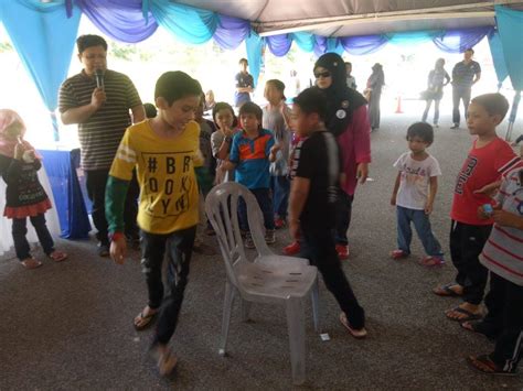 Saya melihat beberapa aktiviti sekolah seperti koperasi sekolah, kelab usahawan, hari usahawan oleh itu, pembudayaan keusahawanan boleh dilaksanakan di sekolah secara lebih sistematik dan. nanyfadhly: Kelebihan Hari Kantin ( Keusahawanan ) Sekolah ...