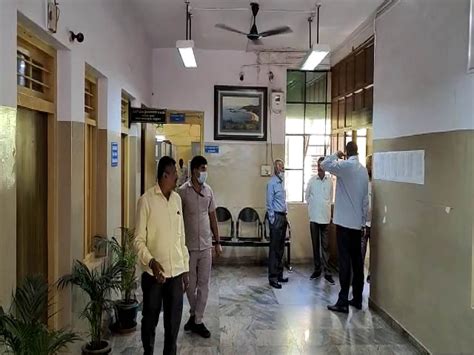 Caught red-handed: Lokayukta Police arrests BBMP Jt Commissioner, PA