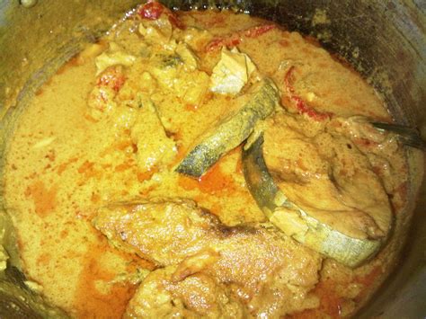 ⇲ resepi ikan tongkol masak gulai. A mom's blog: Ikan Tongkol Masak Lemak