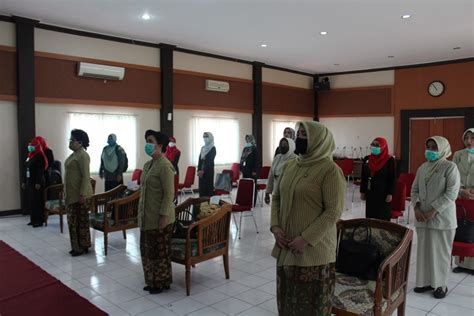 We hope this will help you in learning languages. Serah Terima Jabatan Ketua Cabang Dharmayukti Karini ...